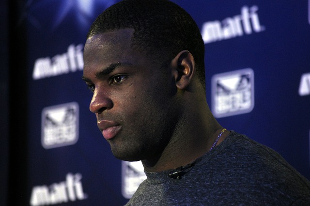 官方：格雷米奥主帅梅内塞斯下课